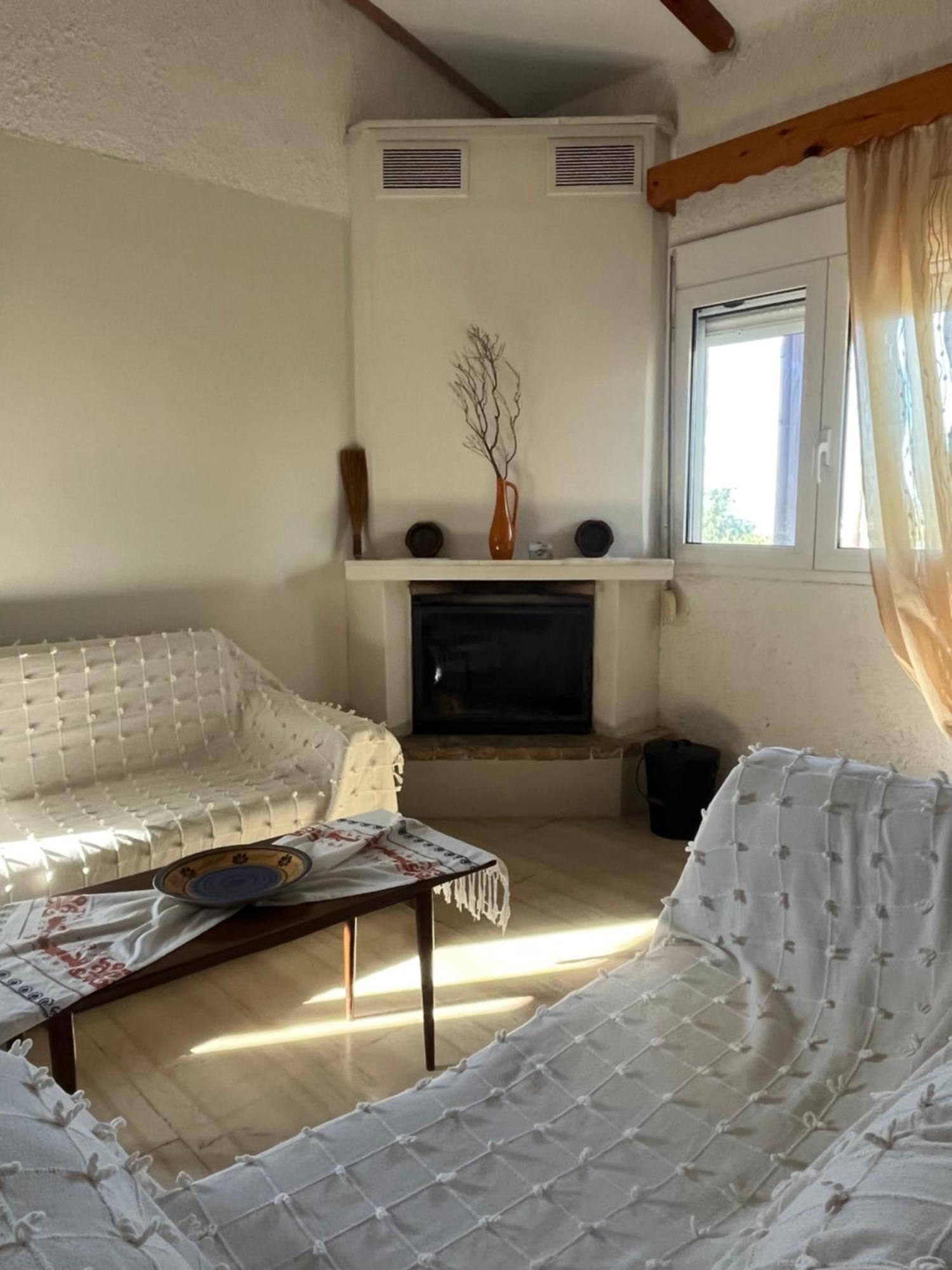 Kamera House Khordhakion Экстерьер фото