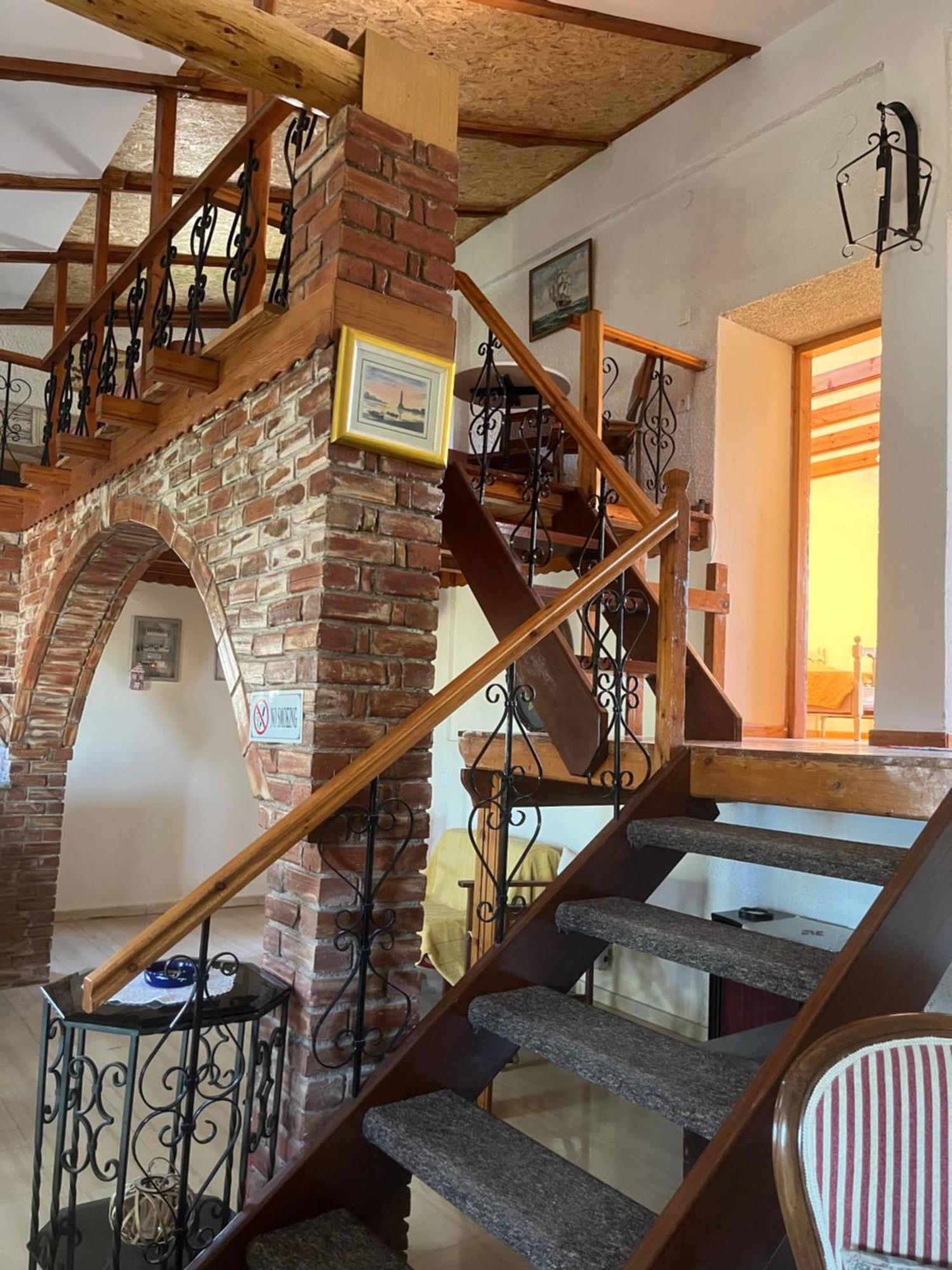 Kamera House Khordhakion Экстерьер фото