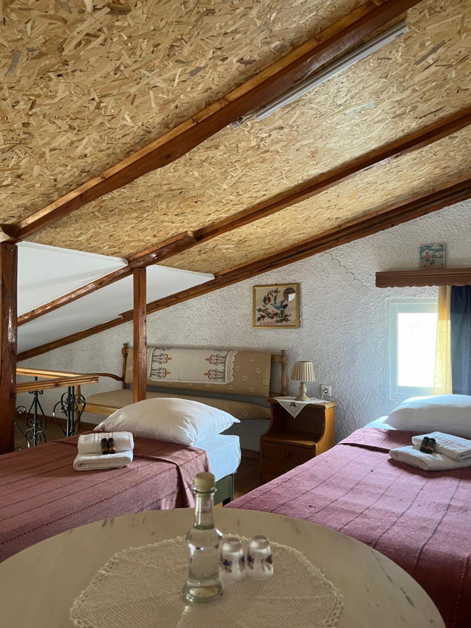 Kamera House Khordhakion Экстерьер фото