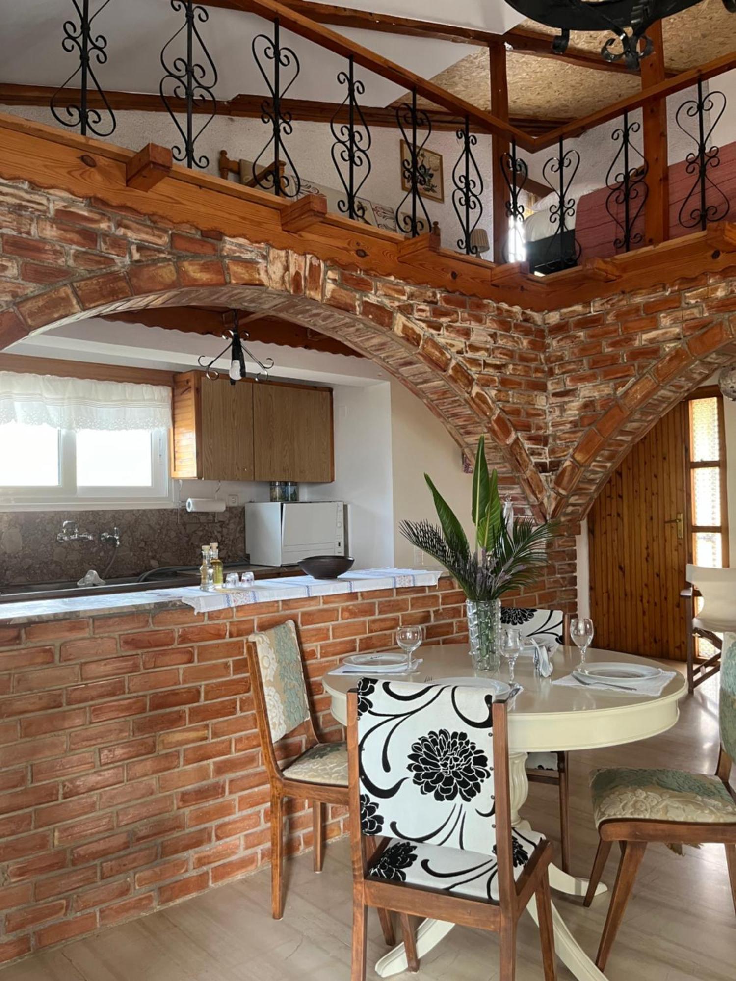Kamera House Khordhakion Экстерьер фото