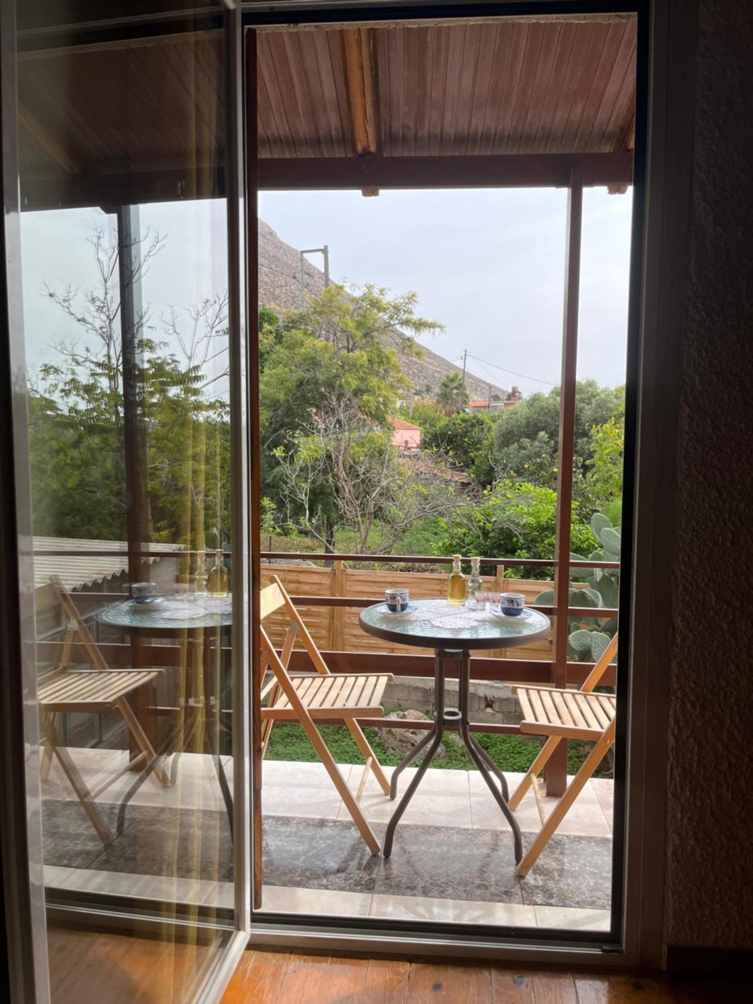 Kamera House Khordhakion Экстерьер фото